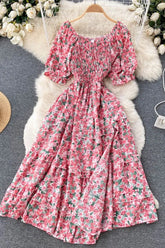 Robe longue à imprimé floral, ourlet à volants et fente haute